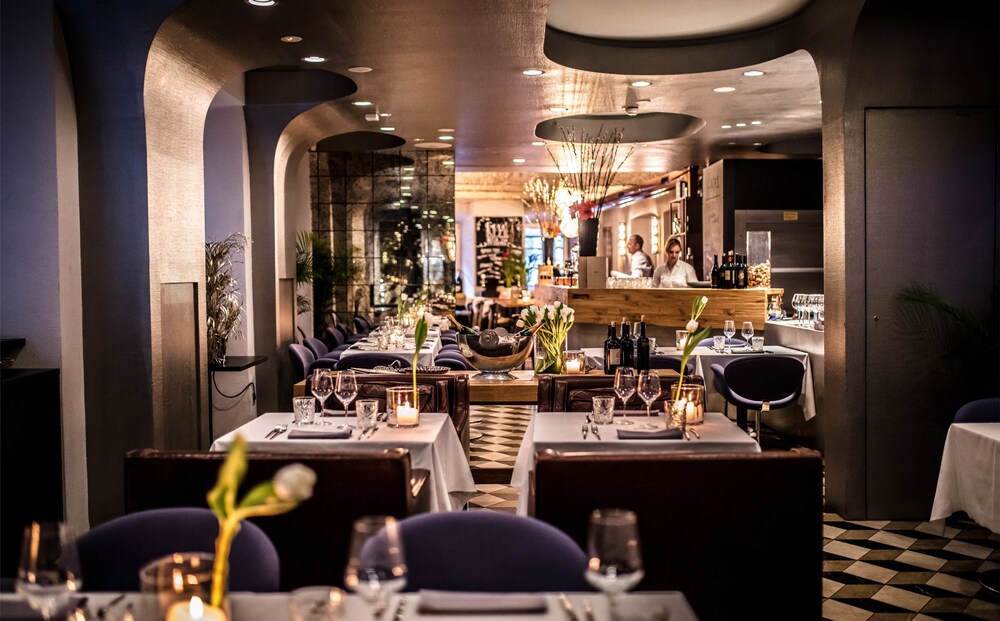 Vander Urbani Resort A Member of Design Hotels 49/57