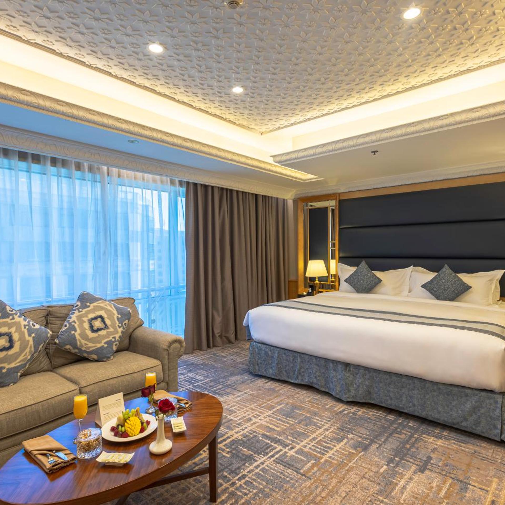 Royal, Suite, City View
