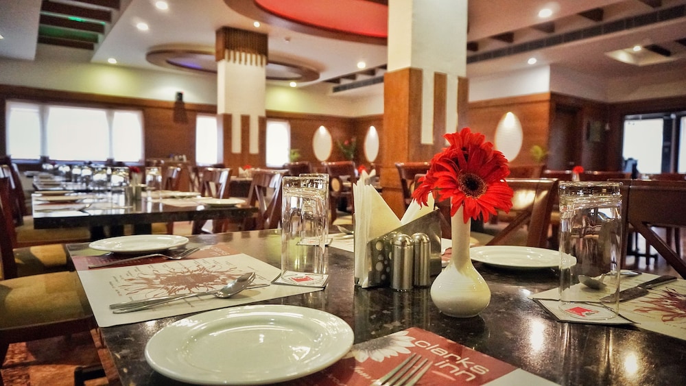 KESHAV CLARKS INN 15/21