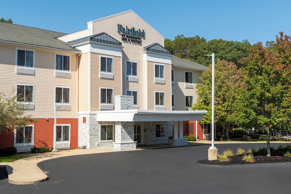 Fairfield Inn Suites Hooksett in HOOKSETT - NH