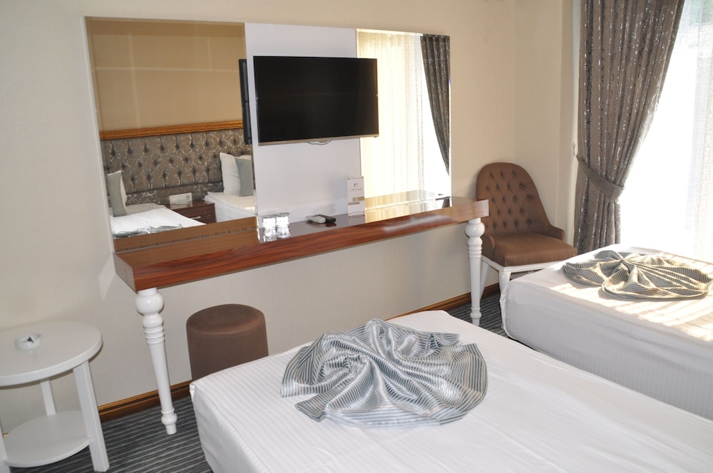 Grand Sera Hotel 43/50