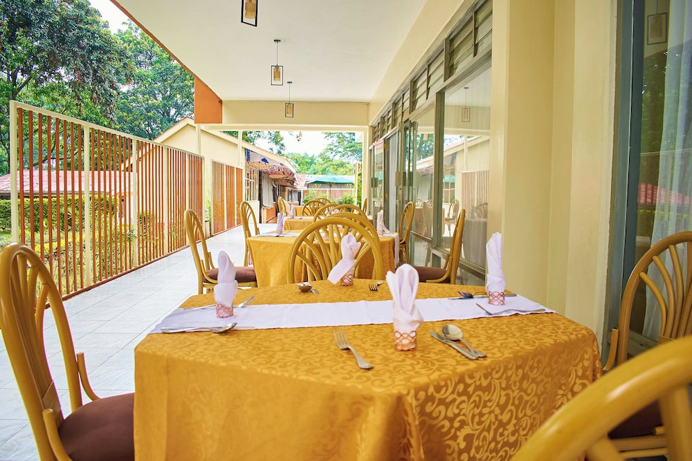 Golf Hotel Kakamega 20/50
