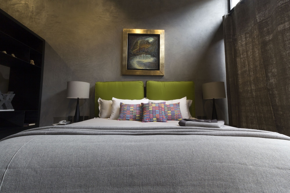 Uvence Arte + Hotel 19/50