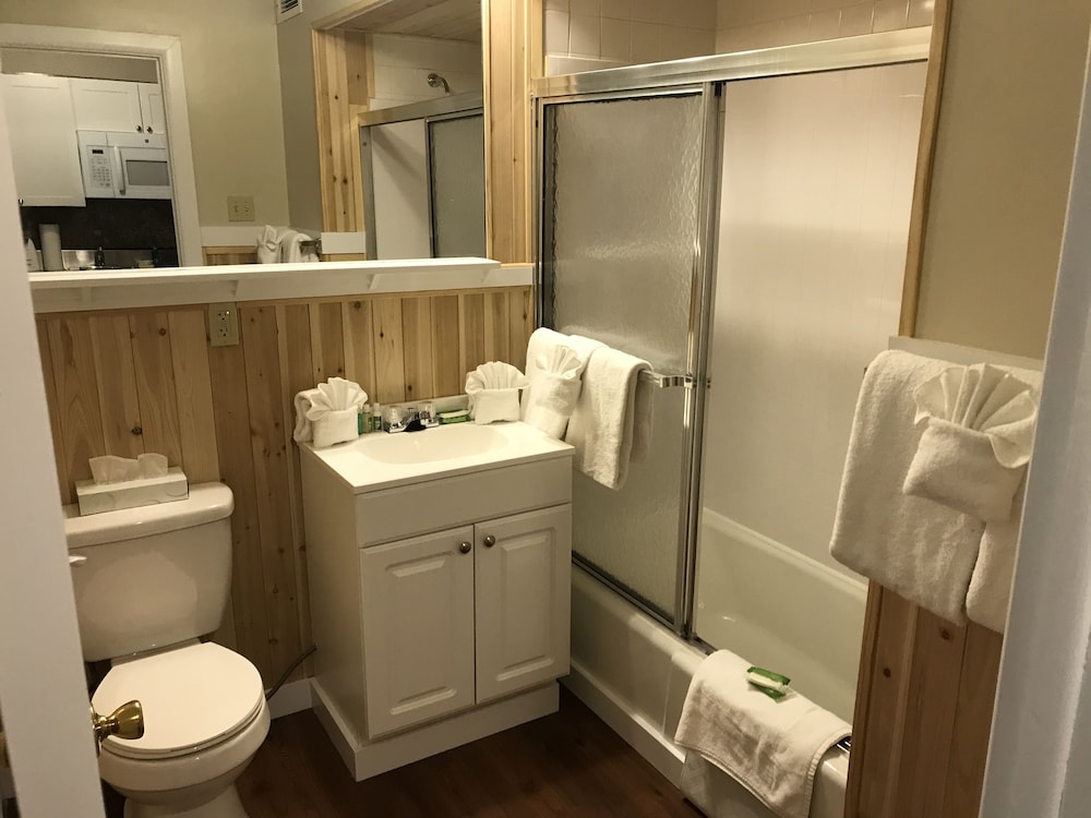 Carriage House Country Club 45/50