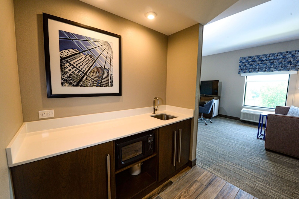 Hampton Inn Suites Lenoir Nc 40/76