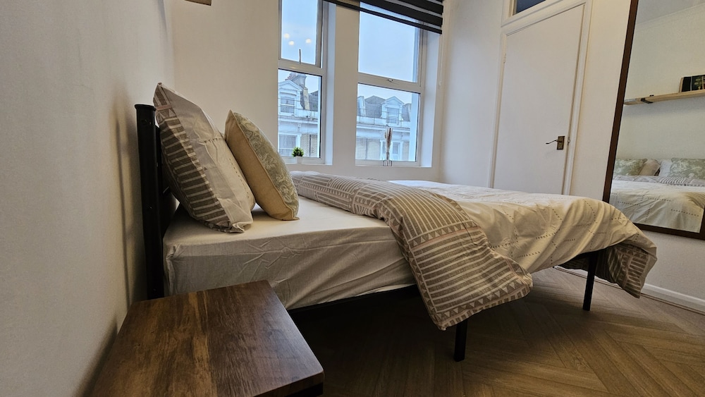 OYO Bros Inn Hotel 39/50