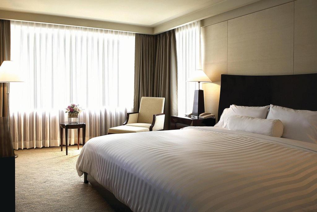 2 Bedrooms, Royal, Suite, 2 King Beds, Club Lounge Access