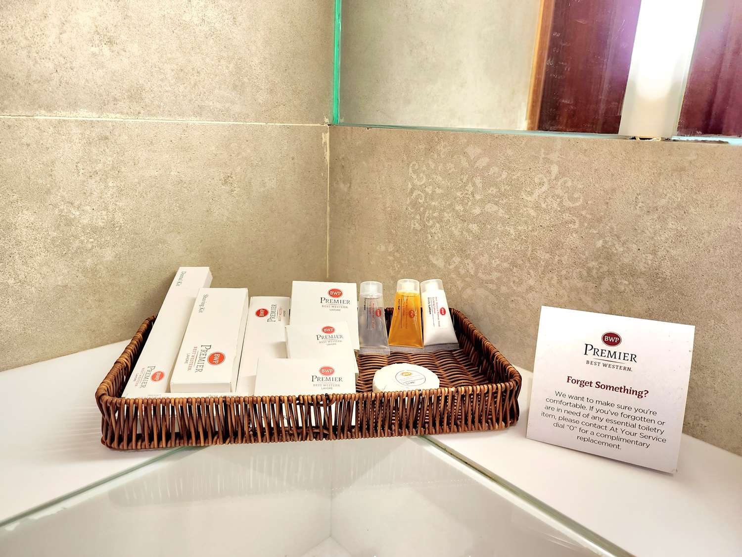 Best Western Premier Hotel Gulberg Lahore 44/51