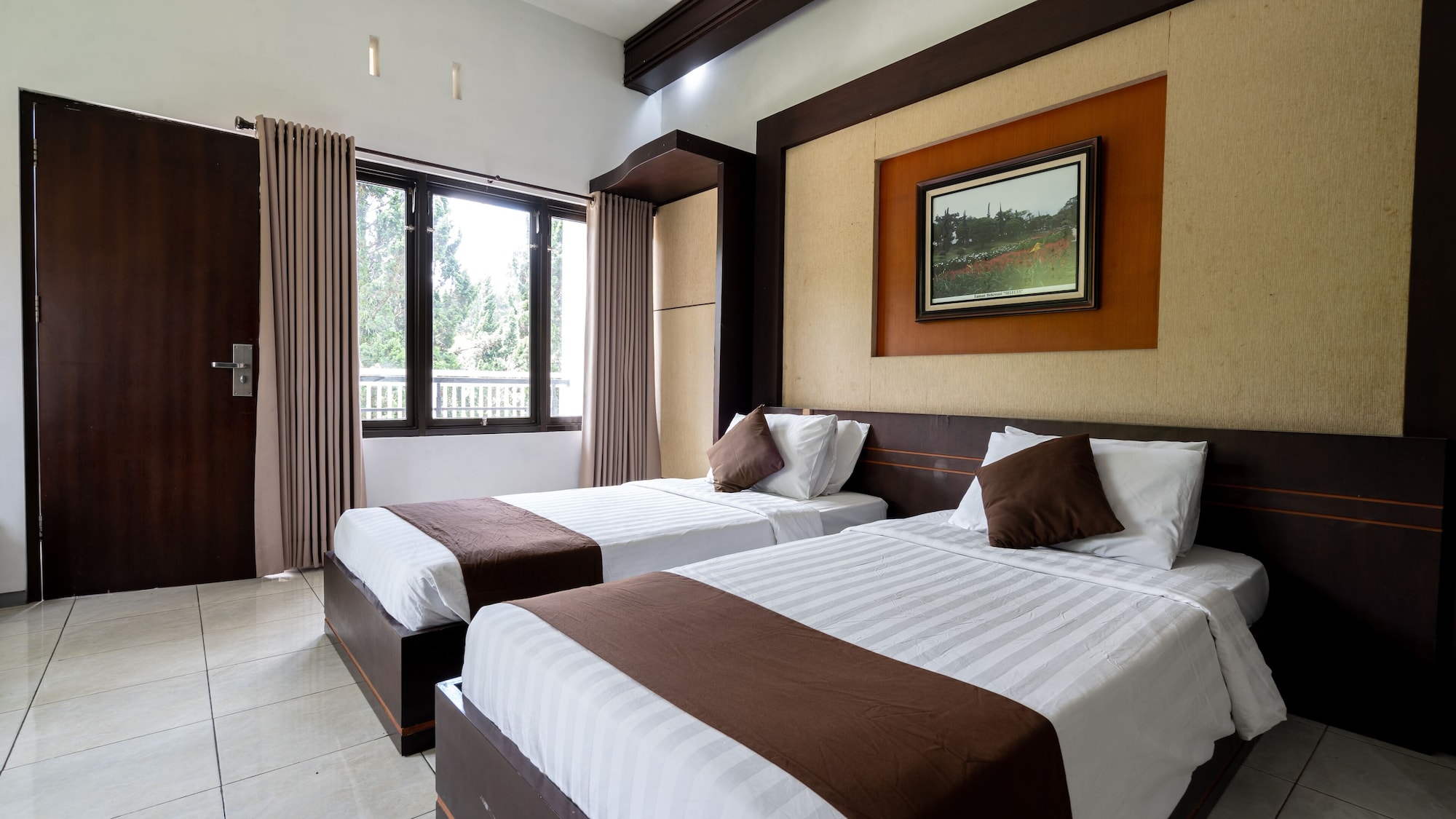 SUPERIOR, TWIN BEDS