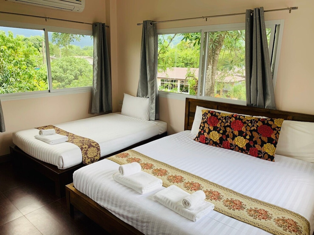 Baan Suan Khun Yaiy Nakhon Nayok 25/71