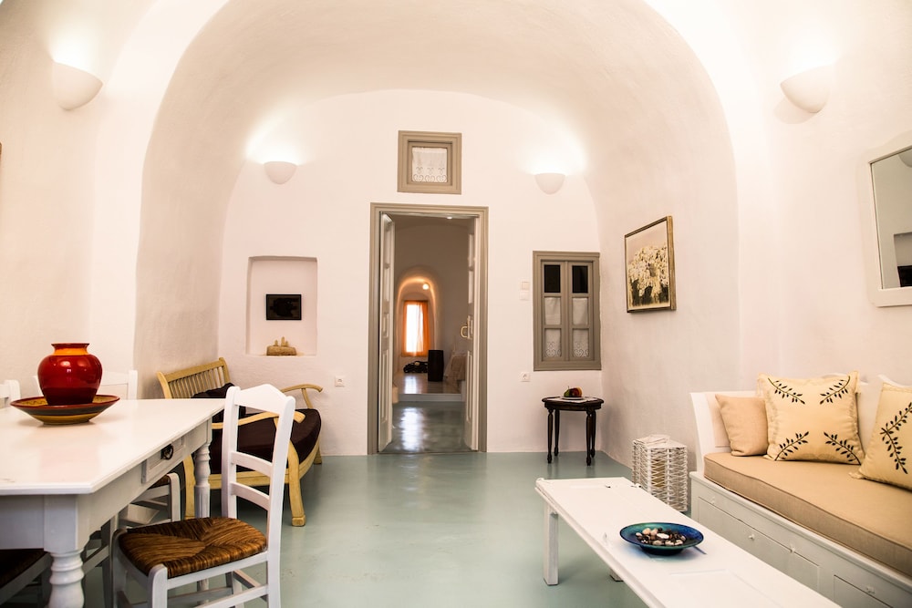 Marizan Caves Villas 9/50