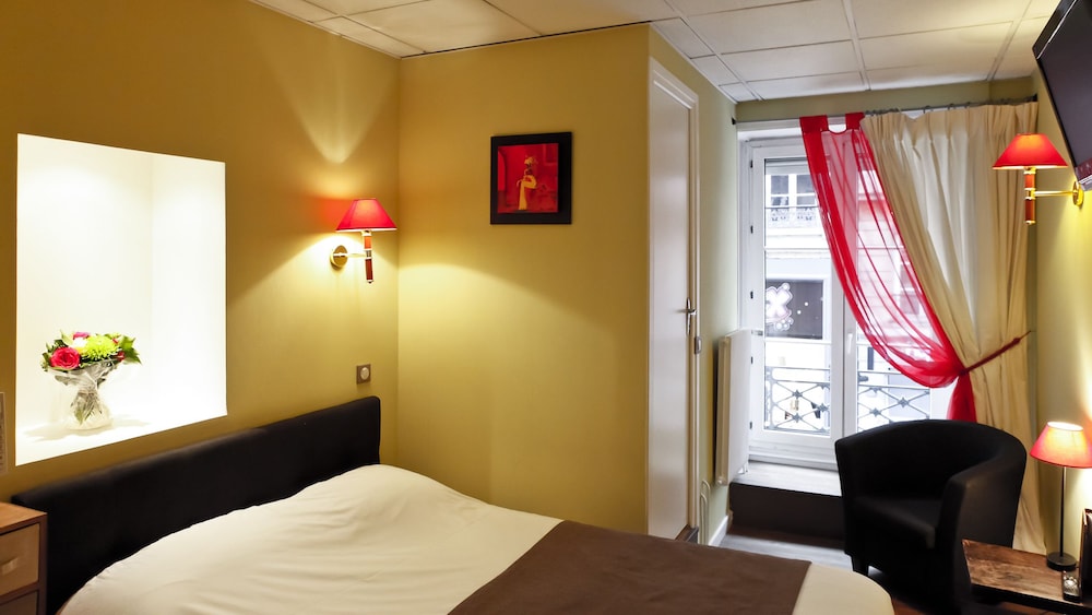 Hotel Du Dauphin 40/55