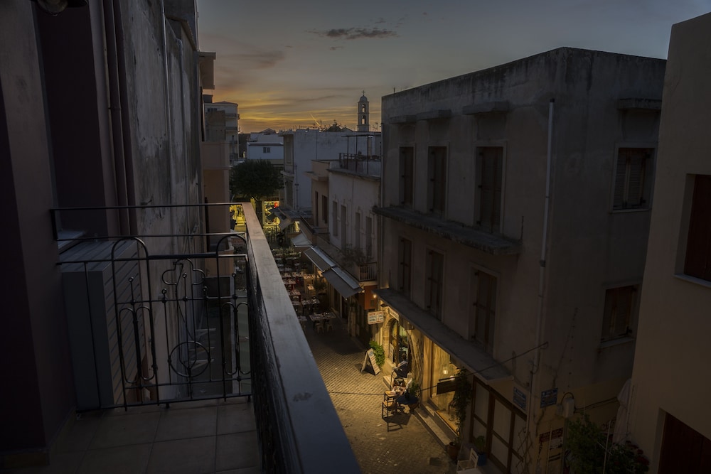 Elia Daliani Suites 5/43