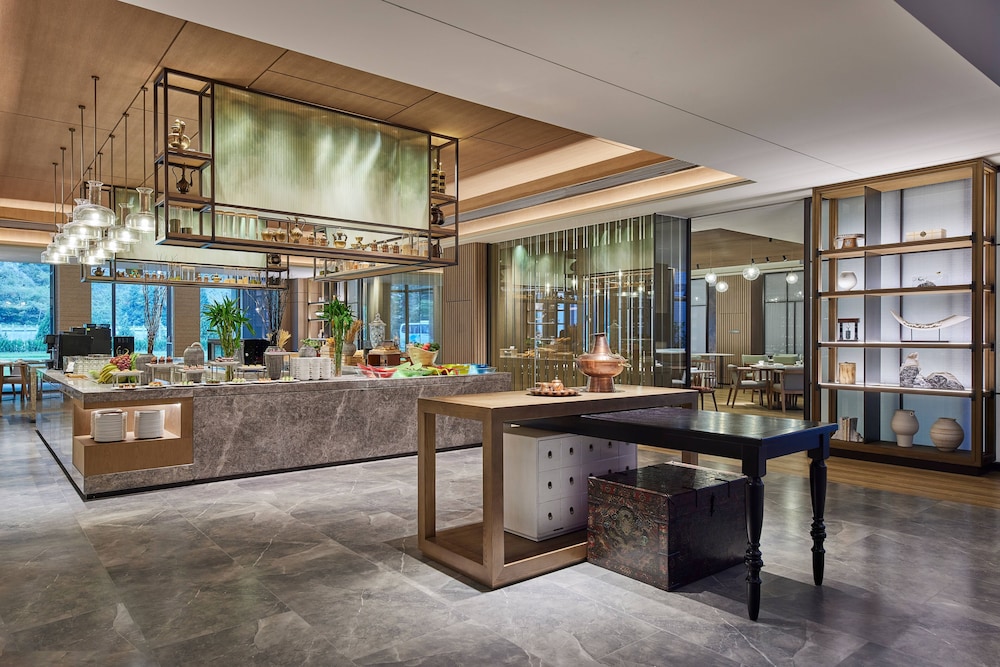 Delta Hotels By Marriott Jiuzhaigou 8/50