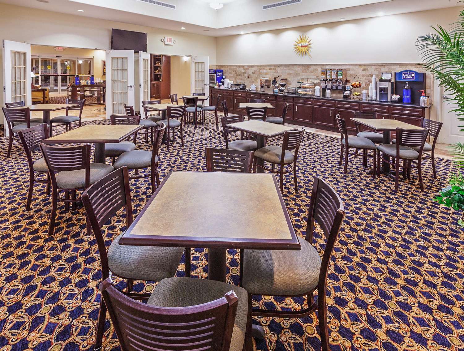 La Quinta Inn & Suites by Wyndham Alvin 41/55
