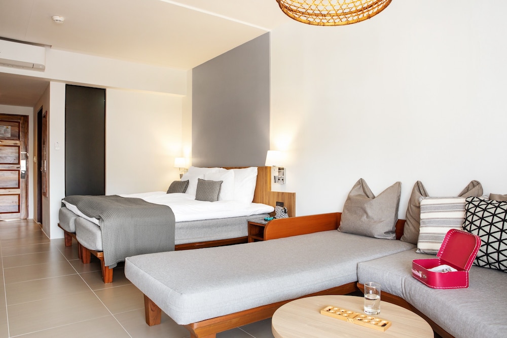 Sunwing Kamala Beach 13/56