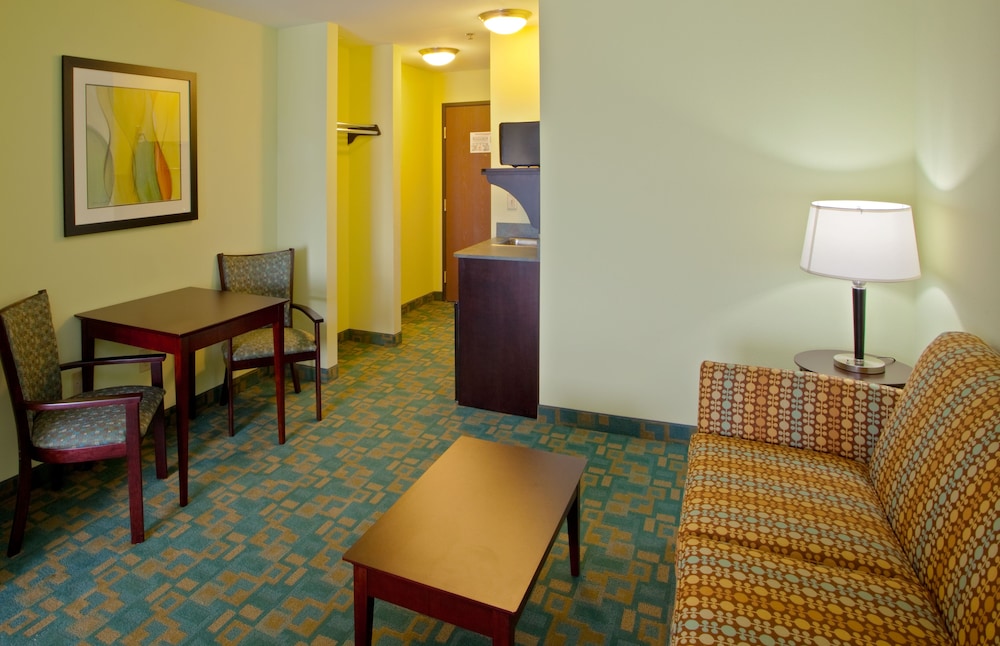 Holiday Inn Express Suites Thornburg S Fredericksburg 39/58