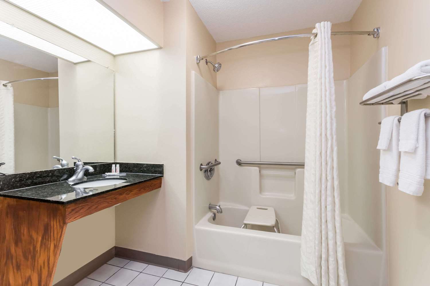 Baymont by Wyndham Waycross 20/20
