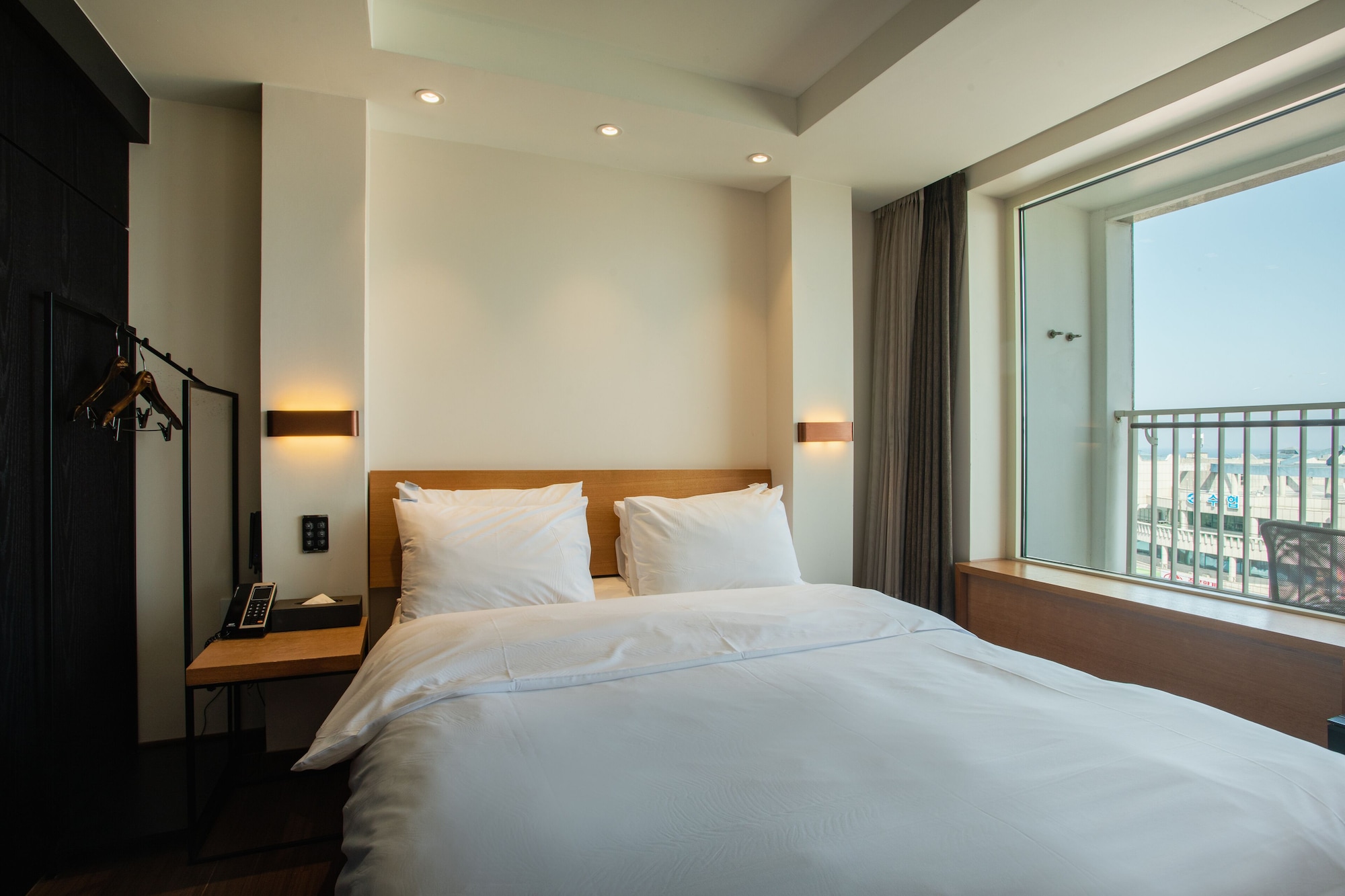 DELUXE, DOUBLE BED, OCEAN VIEW