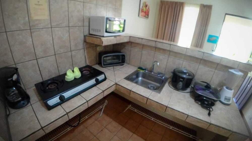Hotel And Villas Huetares 48/50