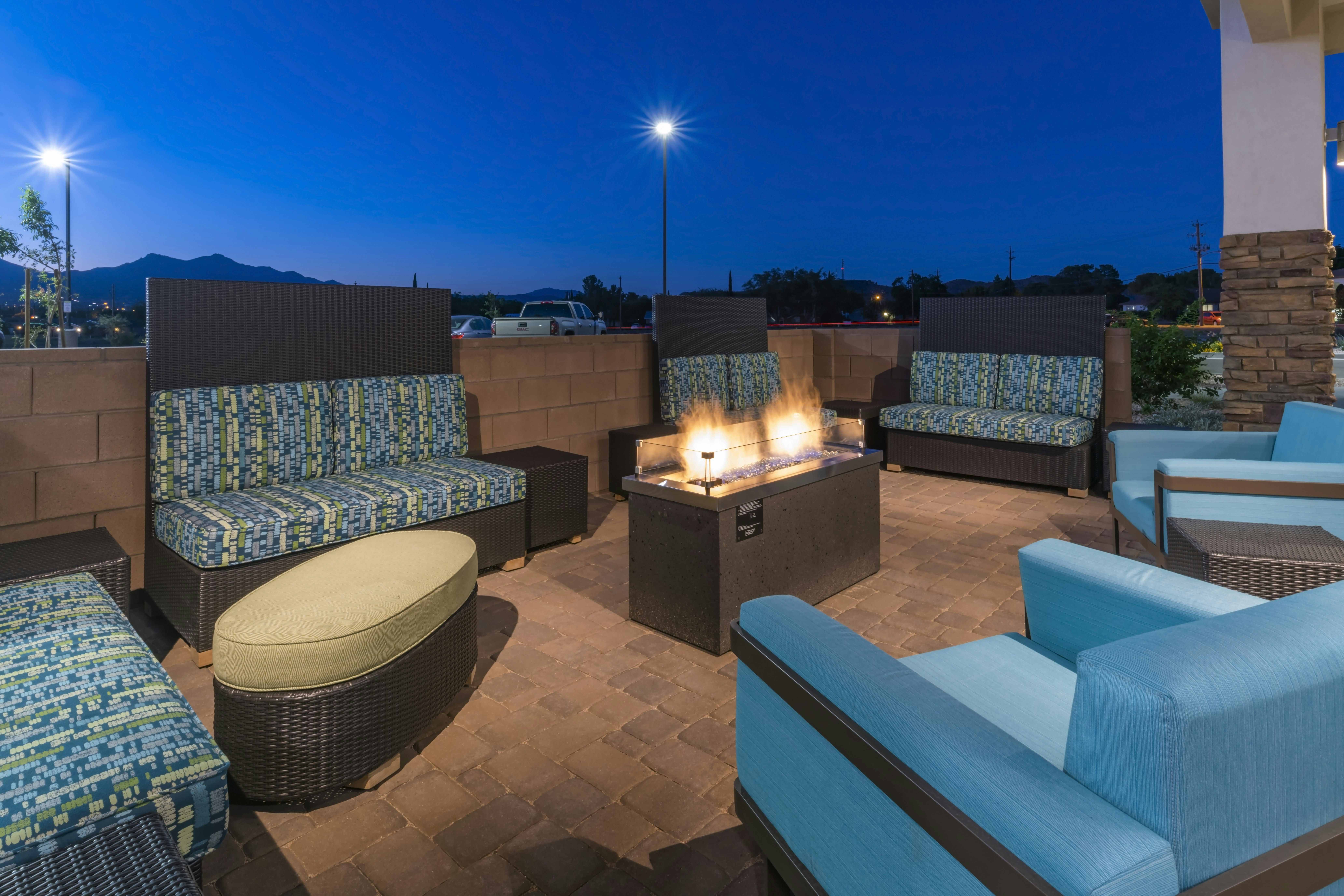 Home2 Suites By Hilton Kingman 10/22
