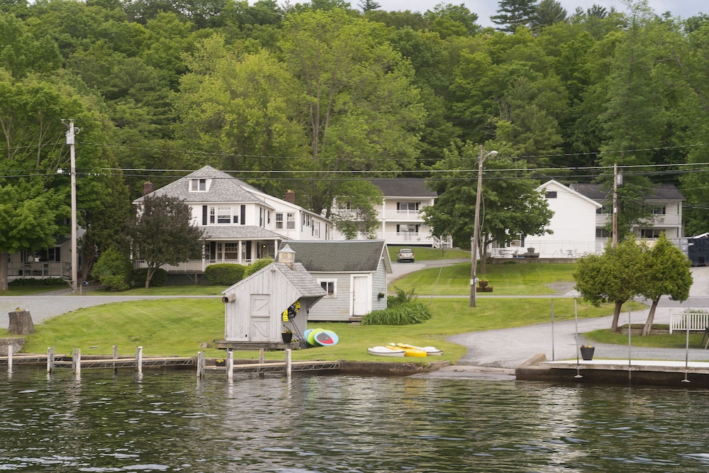 Lake Bomoseen Lodge 38/50
