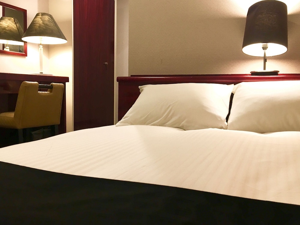Apa Hotel Tsubamesanjo-Ekimae 7/65