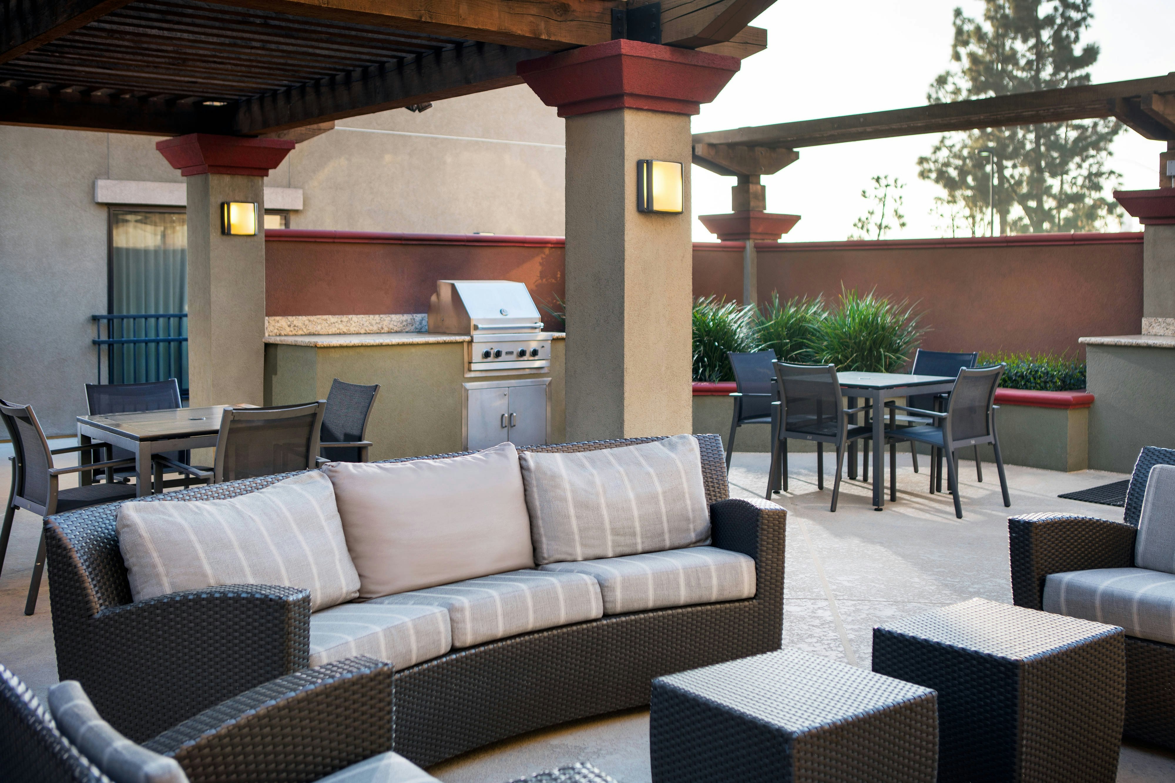 Residence Inn By Marriott Los Angeles Burbank Downtown 1/3