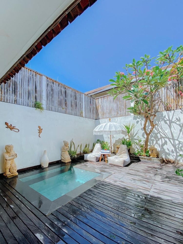 The Beach House Resort 37/70