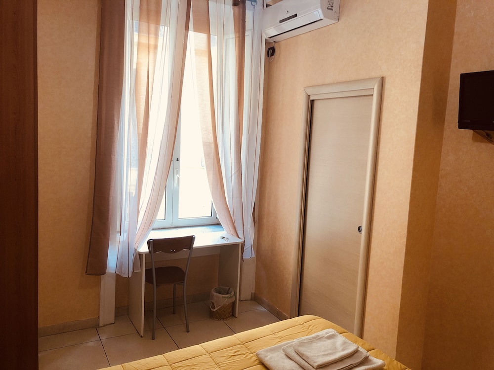 B B Quattro Palazzi Napoli 25/48