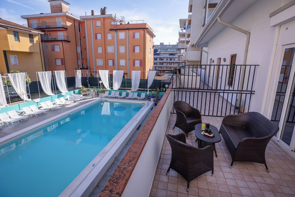HOTEL PORTOFINO 24/51