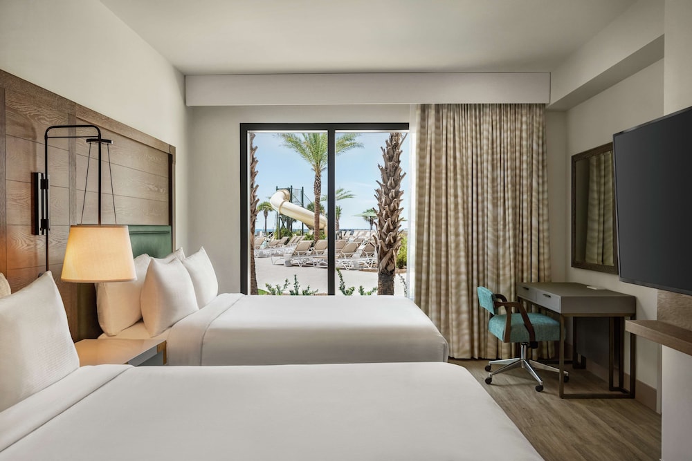 1 Bedroom, Suite, 2 Queen Beds, Patio, Pool Access