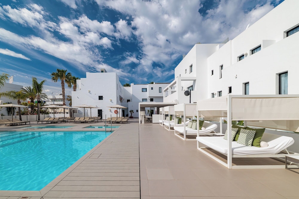 Migjorn Ibiza Suites Spa 46/50