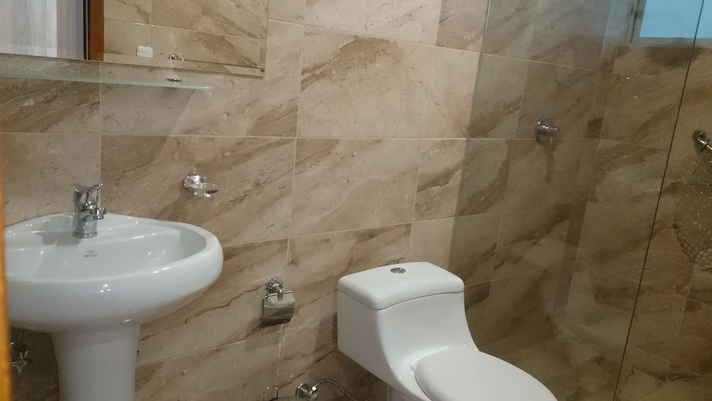 Art Plus Hotel 45/48