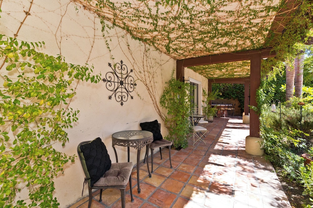 La Maison Hotel - Adults Only 45/50