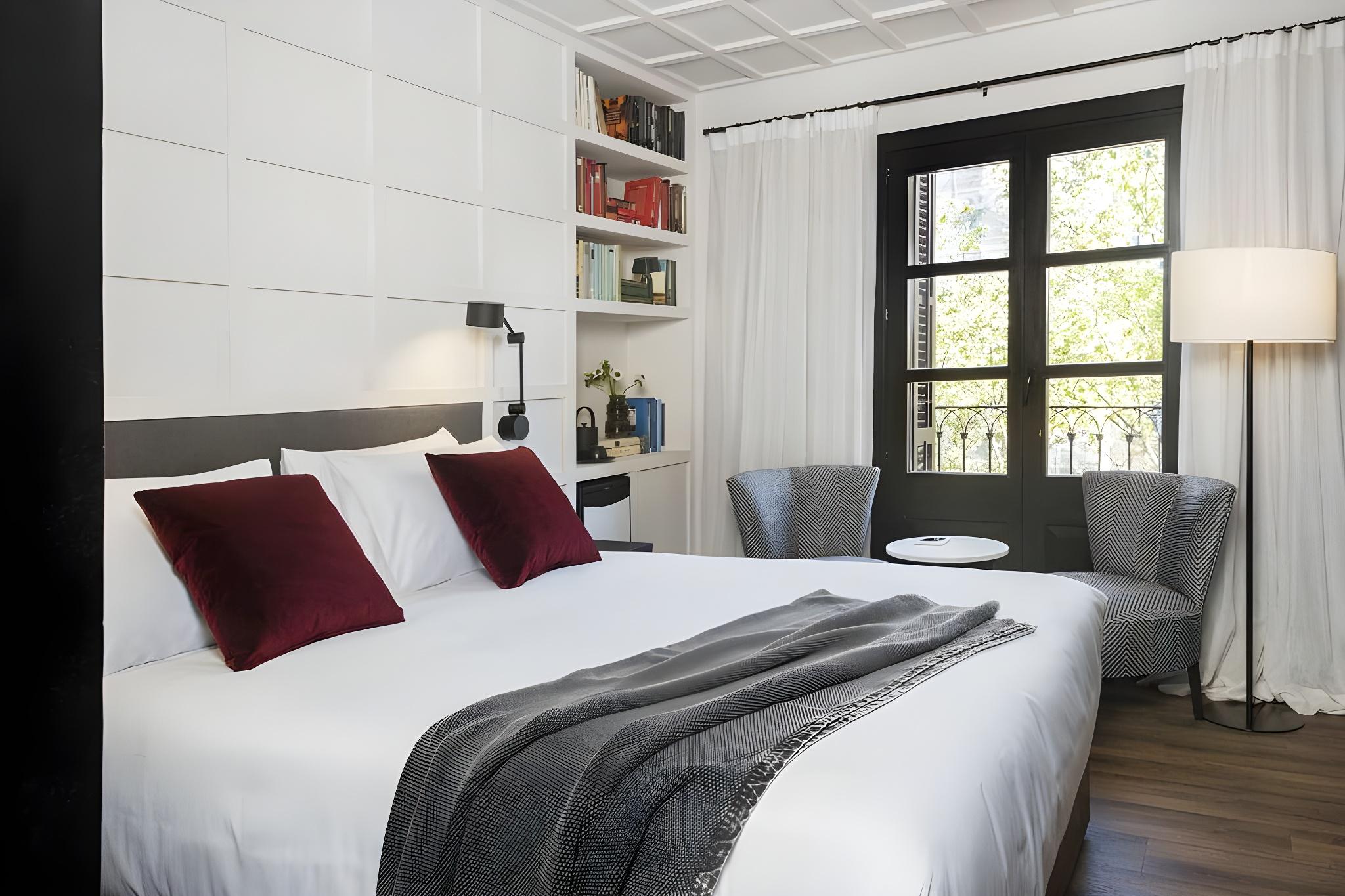 Queen Bed
