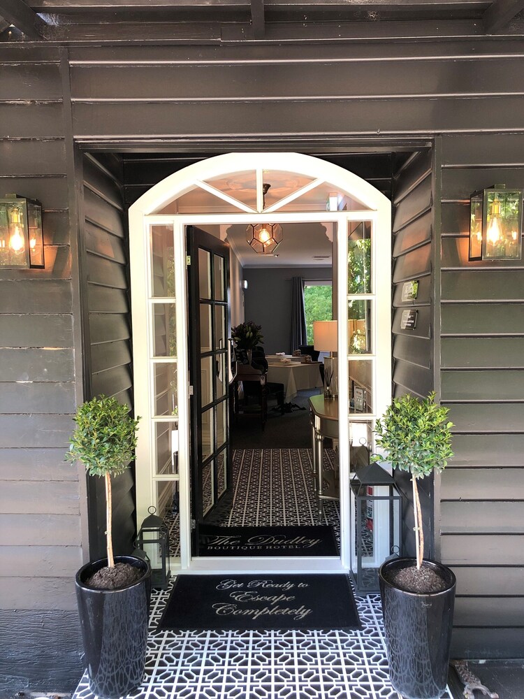 THE DUDLEY BOUTIQUE HOTEL 2/38
