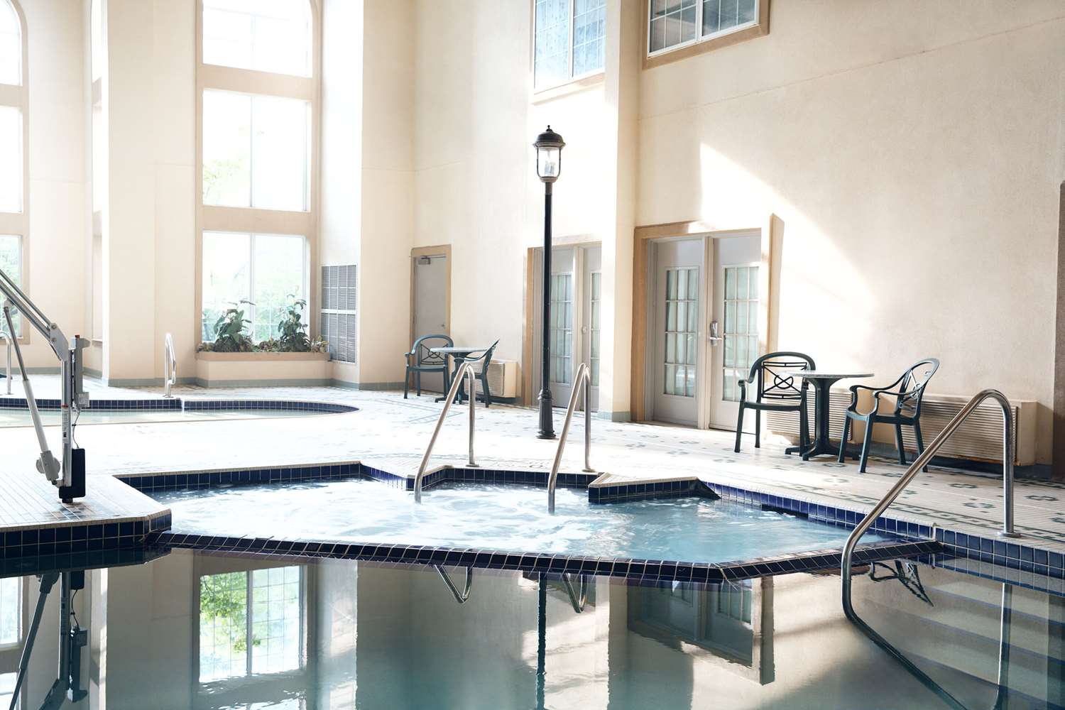 swimming pool spa