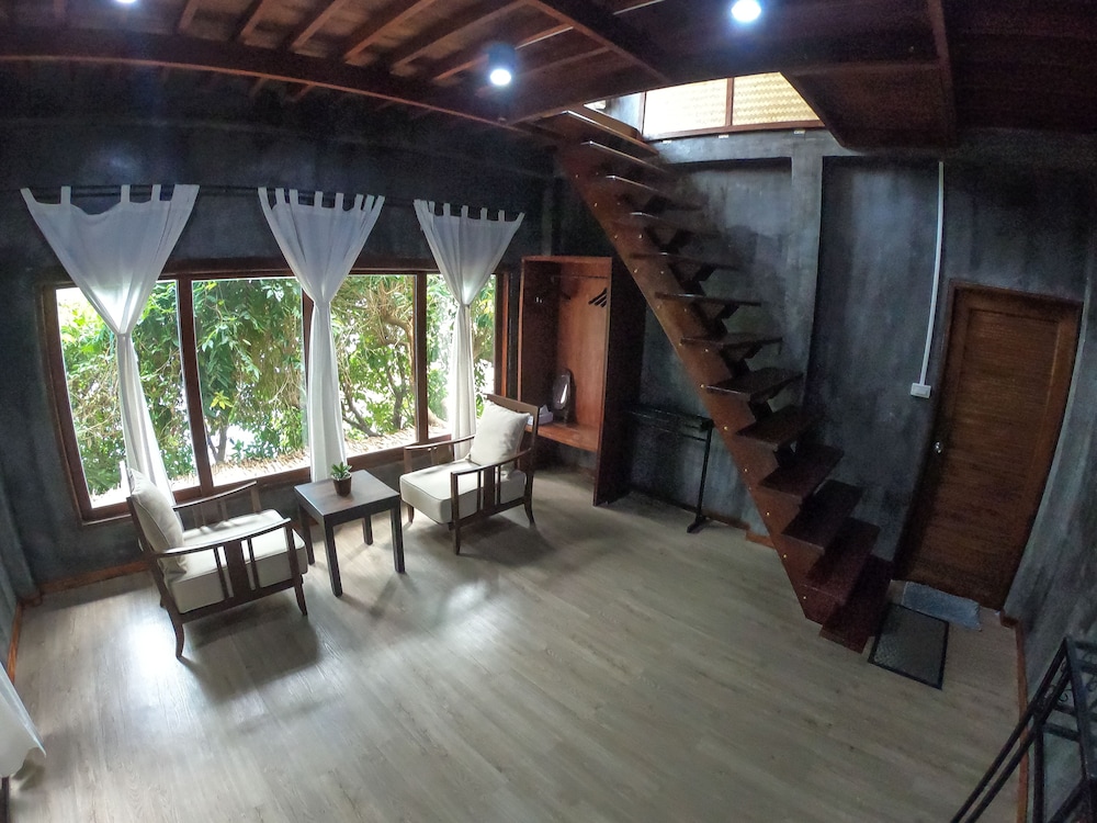 Blue Heaven Resort Koh Tao 10/26