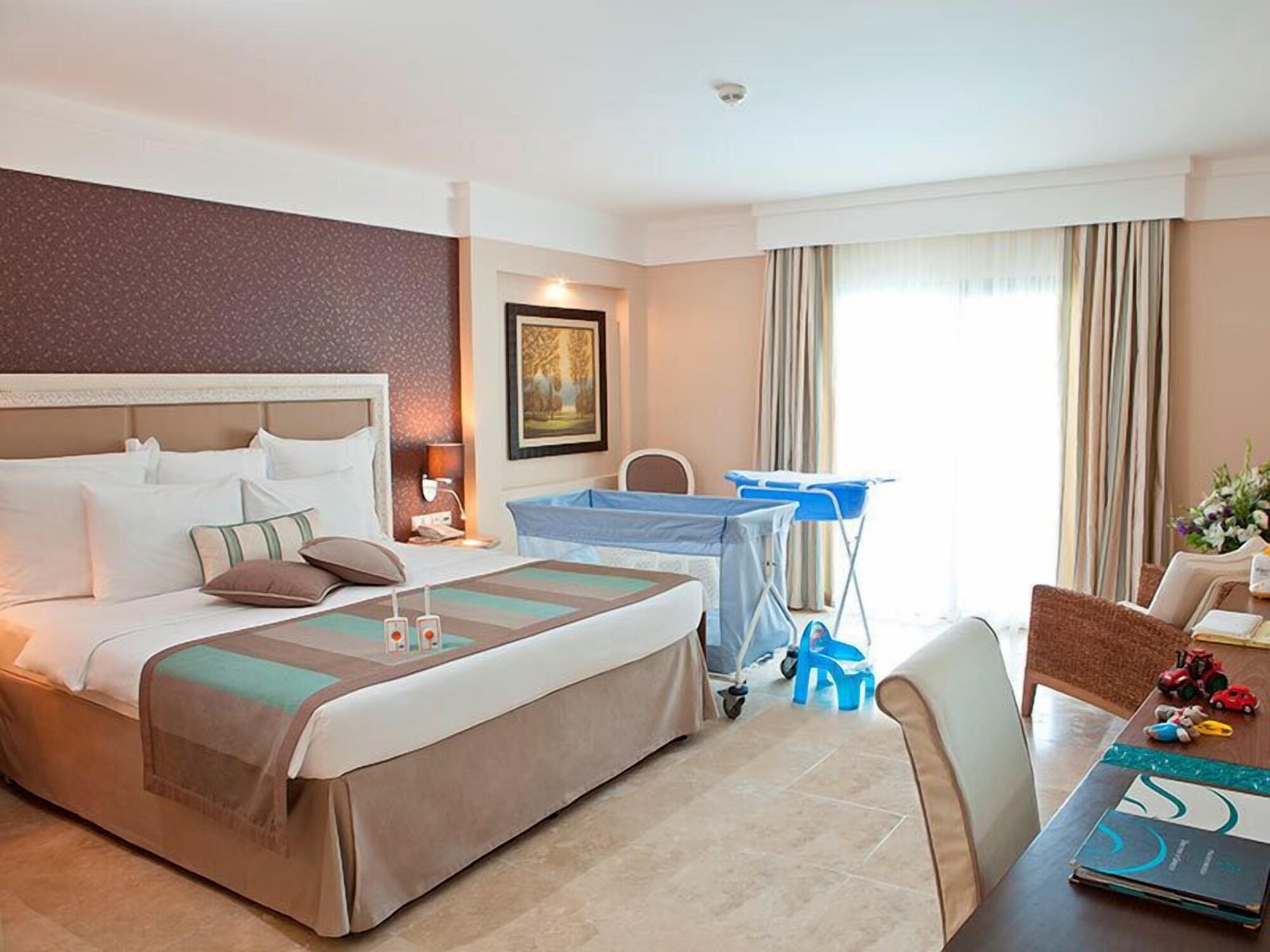 Family Suite, Partial Sea View