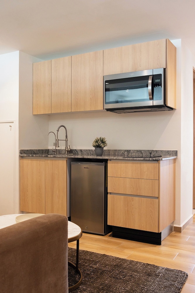 Crisol Suites Condesa 4/22