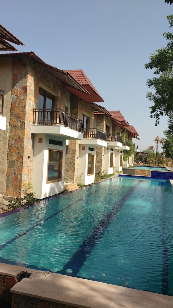 Ramya Resort & Spa 4/50
