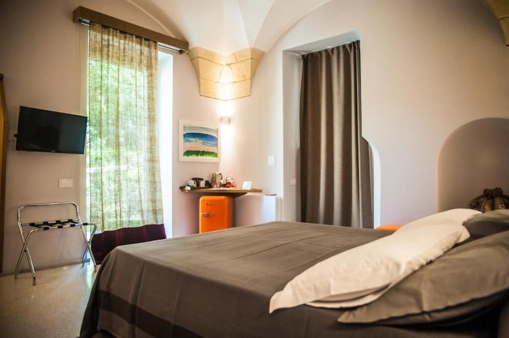 Dimora Storica Muratore Luxury Rooms 12/47