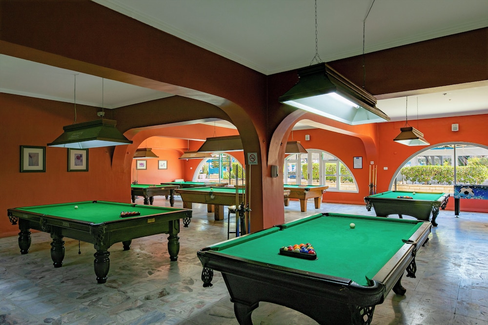 swimming pool spa