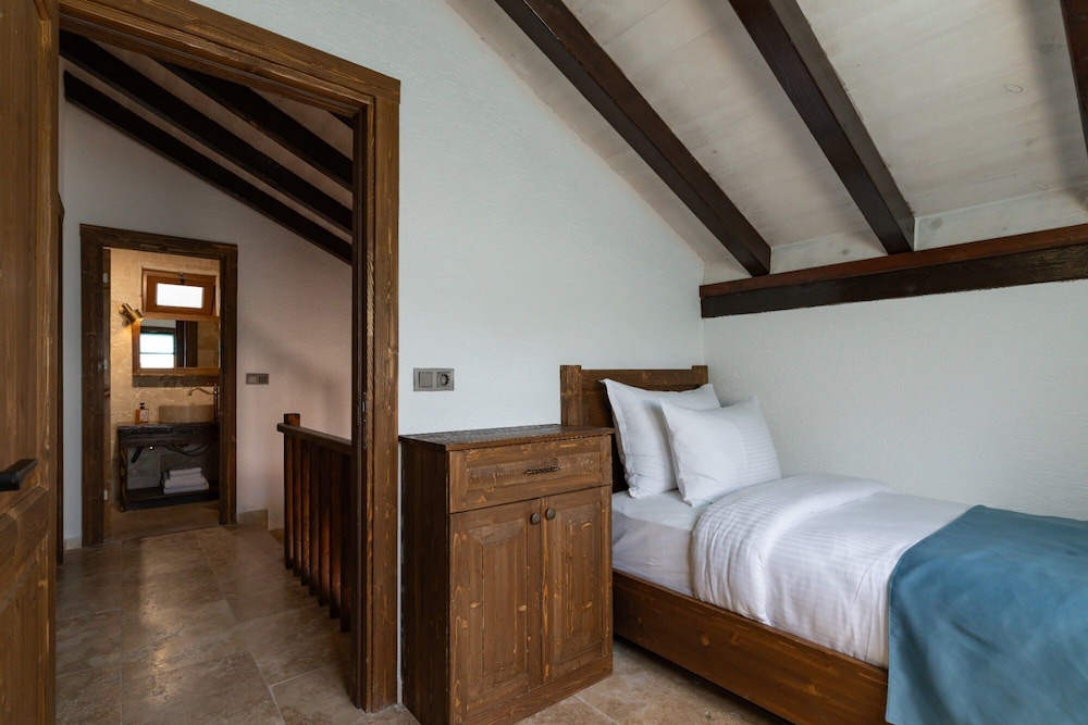 Marisstone Hotel Villa 10/50