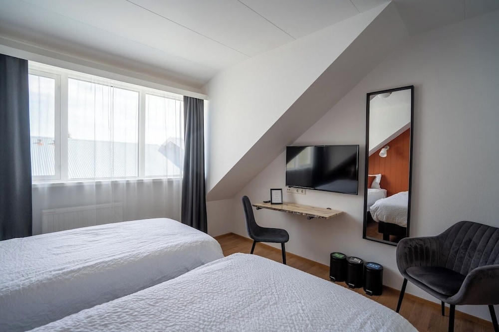 غرفة قياسية بسرير مزدوج أو سريرين منفصلين، Hotel Breiodalsvik 3/10