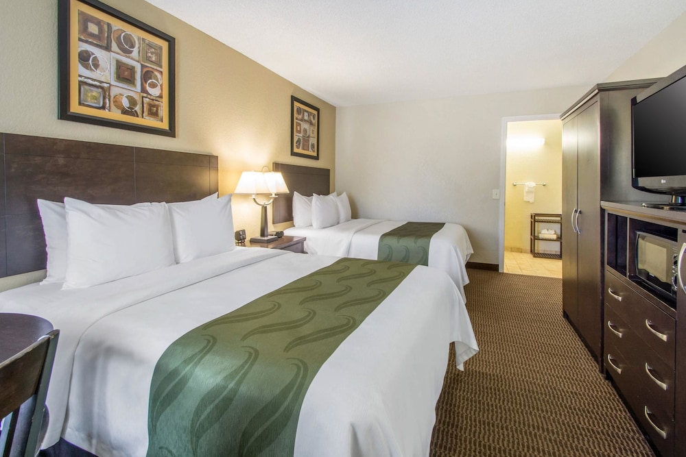 Quality Inn Daytona Speedway I-95 10/41