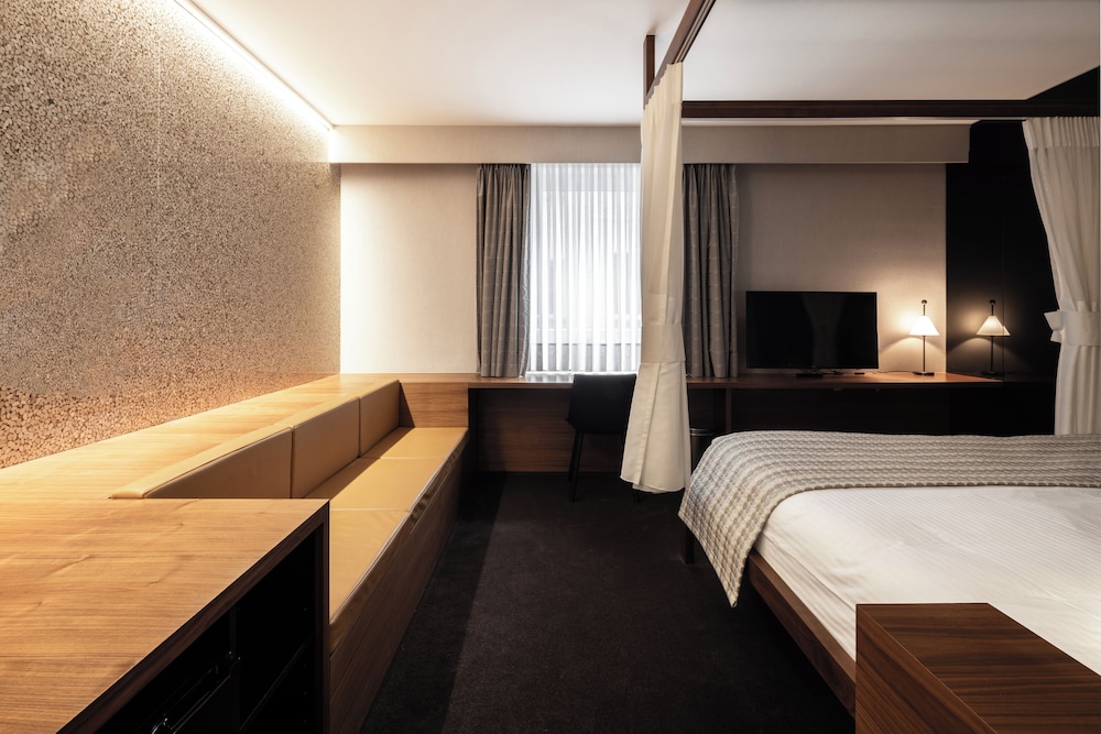 Beach Palace Hotel 10/50