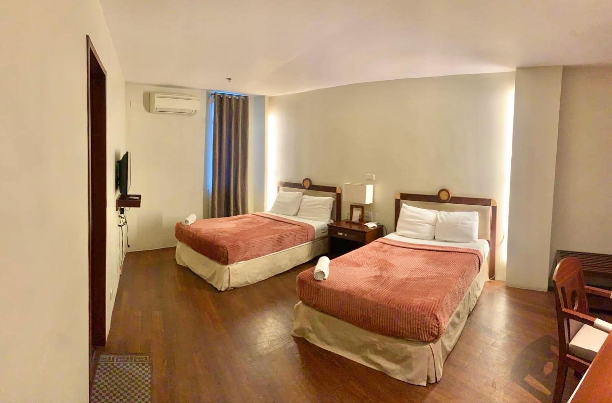 Century Plaza Hotel 24/50