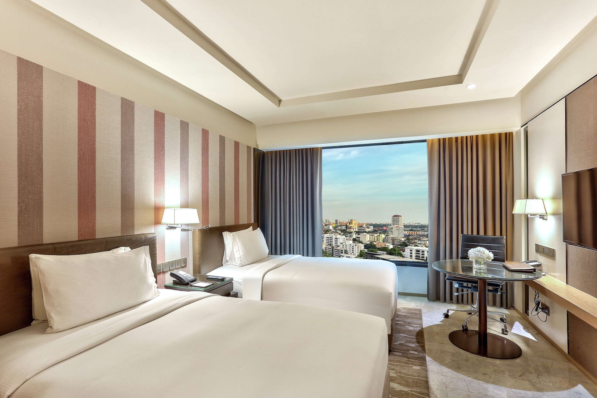 ROOM, TWIN BEDS